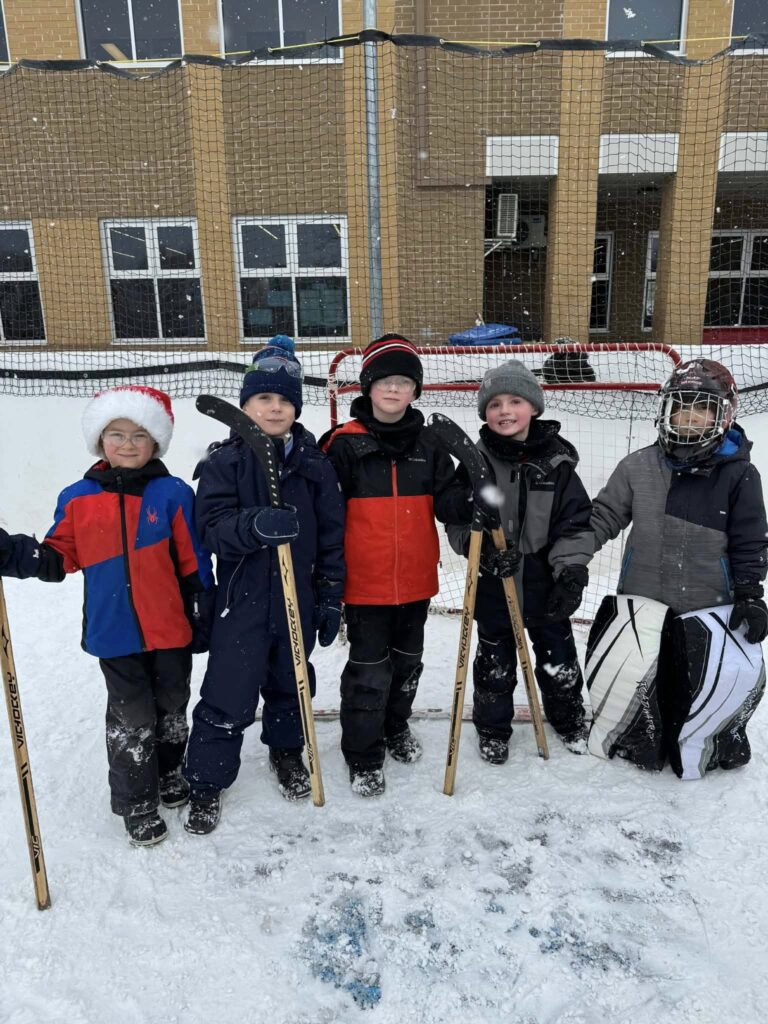 HockeyCossom2025-10