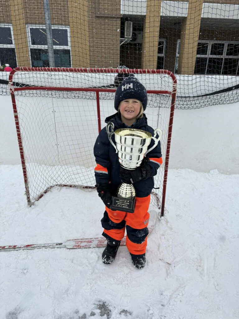 HockeyCossom2025-11